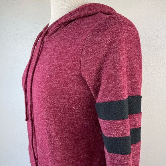 Almost Famous Hoodie Top Size M EUC - Picture 4 of 8